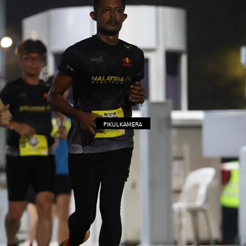 Runner Photo 7080236