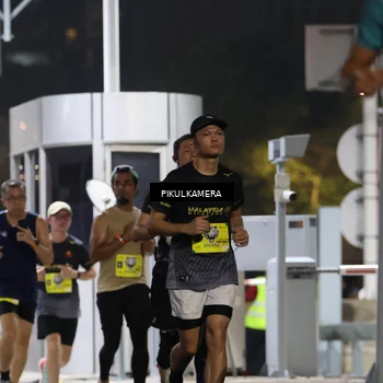 Runner Photo 7080263