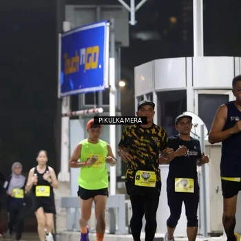 Runner Photo 7080268