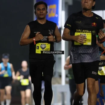 Runner Photo 7080286