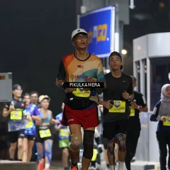 Runner Photo 7080289
