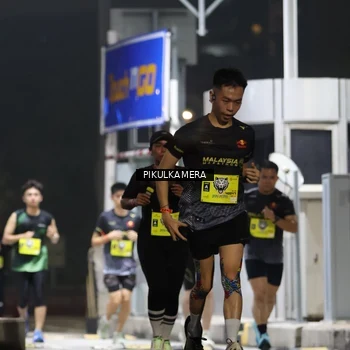 Runner Photo 7080299