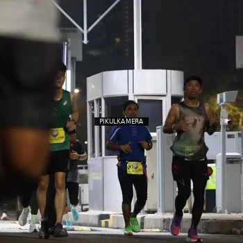 Runner Photo 7080304
