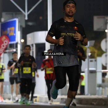 Runner Photo 7080323