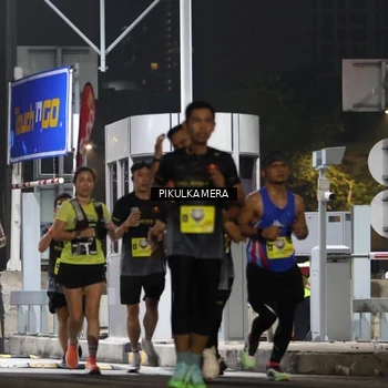 Runner Photo 7080328