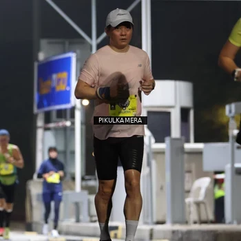 Runner Photo 7080338