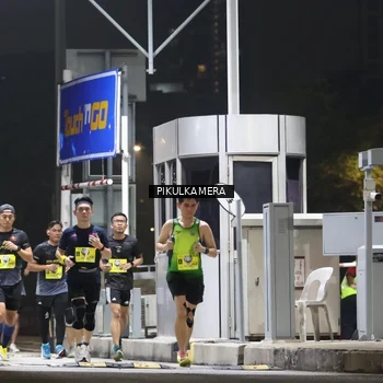 Runner Photo 7080342