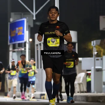 Runner Photo 7080353