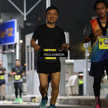 Runner Photo 7080373