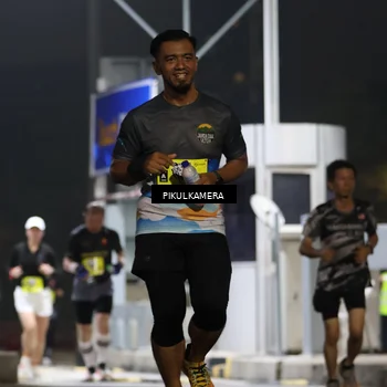 Runner Photo 7080396