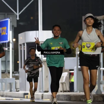 Runner Photo 7080400