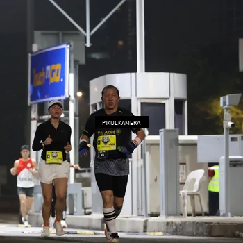 Runner Photo 7080412
