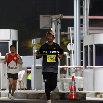 Runner Photo 7080420