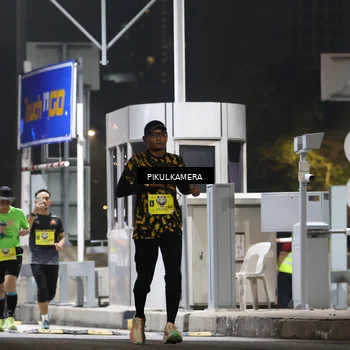 Runner Photo 7080432