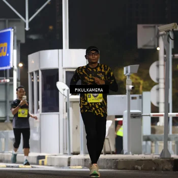 Runner Photo 7080433