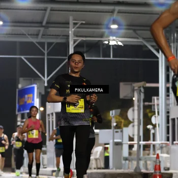 Runner Photo 7081543