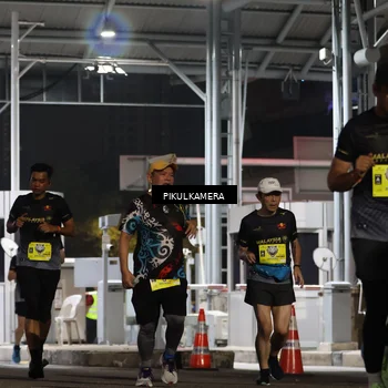 Runner Photo 7081592