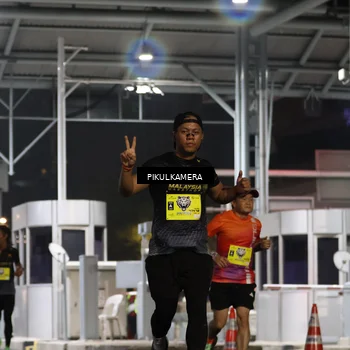 Runner Photo 7081653