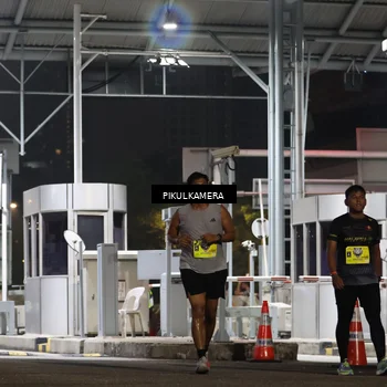 Runner Photo 7081693