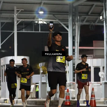 Runner Photo 7081735