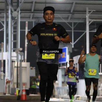 Runner Photo 7081846