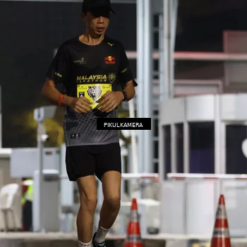 Runner Photo 7081913
