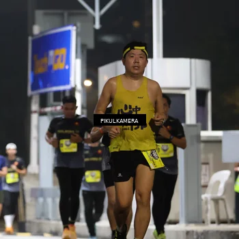 Runner Photo 7081944