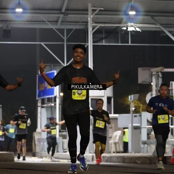 Runner Photo 7082000