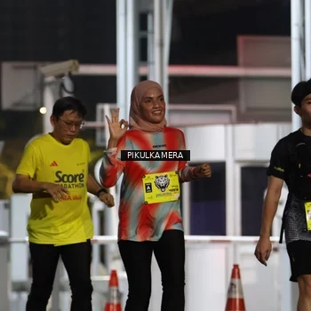 Runner Photo 7082037