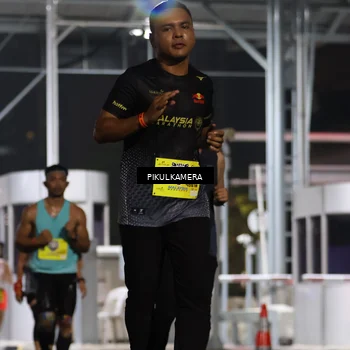 Runner Photo 7082059