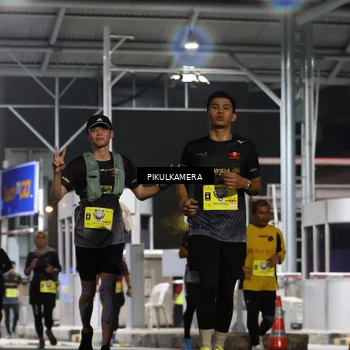 Runner Photo 7082417