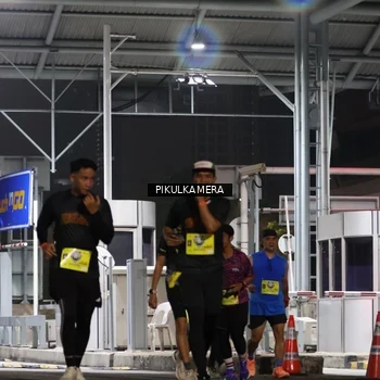 Runner Photo 7082430