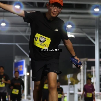Runner Photo 7082431