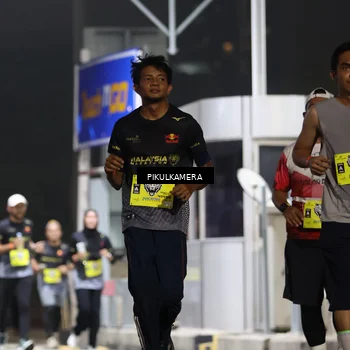 Runner Photo 7082503