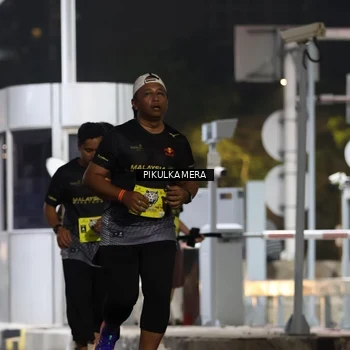 Runner Photo 7082640