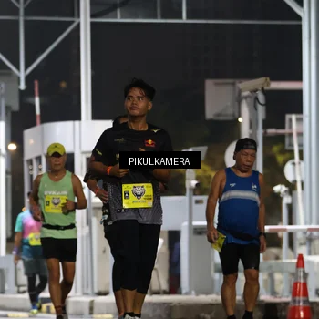 Runner Photo 7082665
