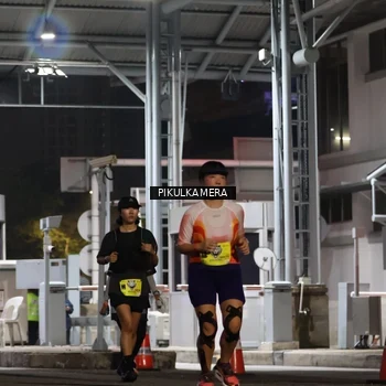 Runner Photo 7082691