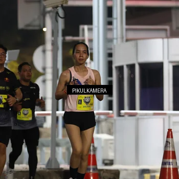 Runner Photo 7082752