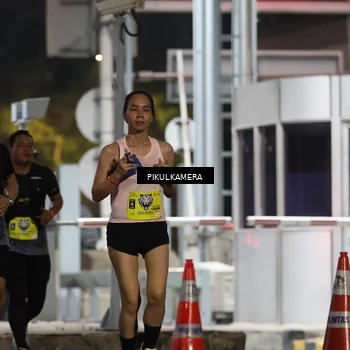 Runner Photo 7082754