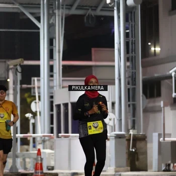 Runner Photo 7083005