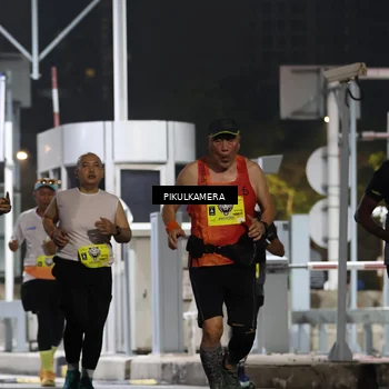 Runner Photo 7083047
