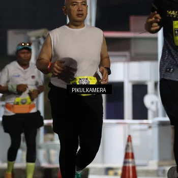 Runner Photo 7083057