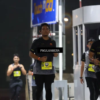 Runner Photo 7083065