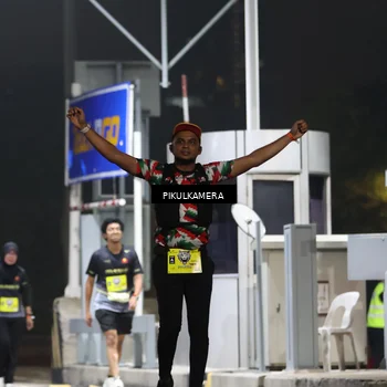 Runner Photo 7083092