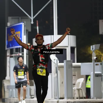 Runner Photo 7083094