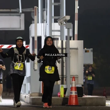 Runner Photo 7083103