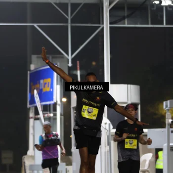 Runner Photo 7083121
