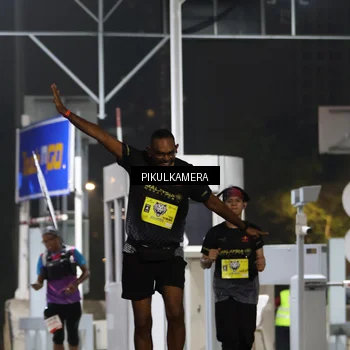 Runner Photo 7083122