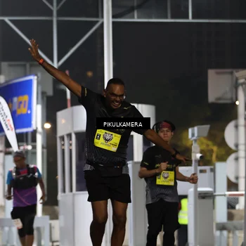 Runner Photo 7083125
