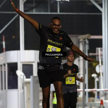 Runner Photo 7083135